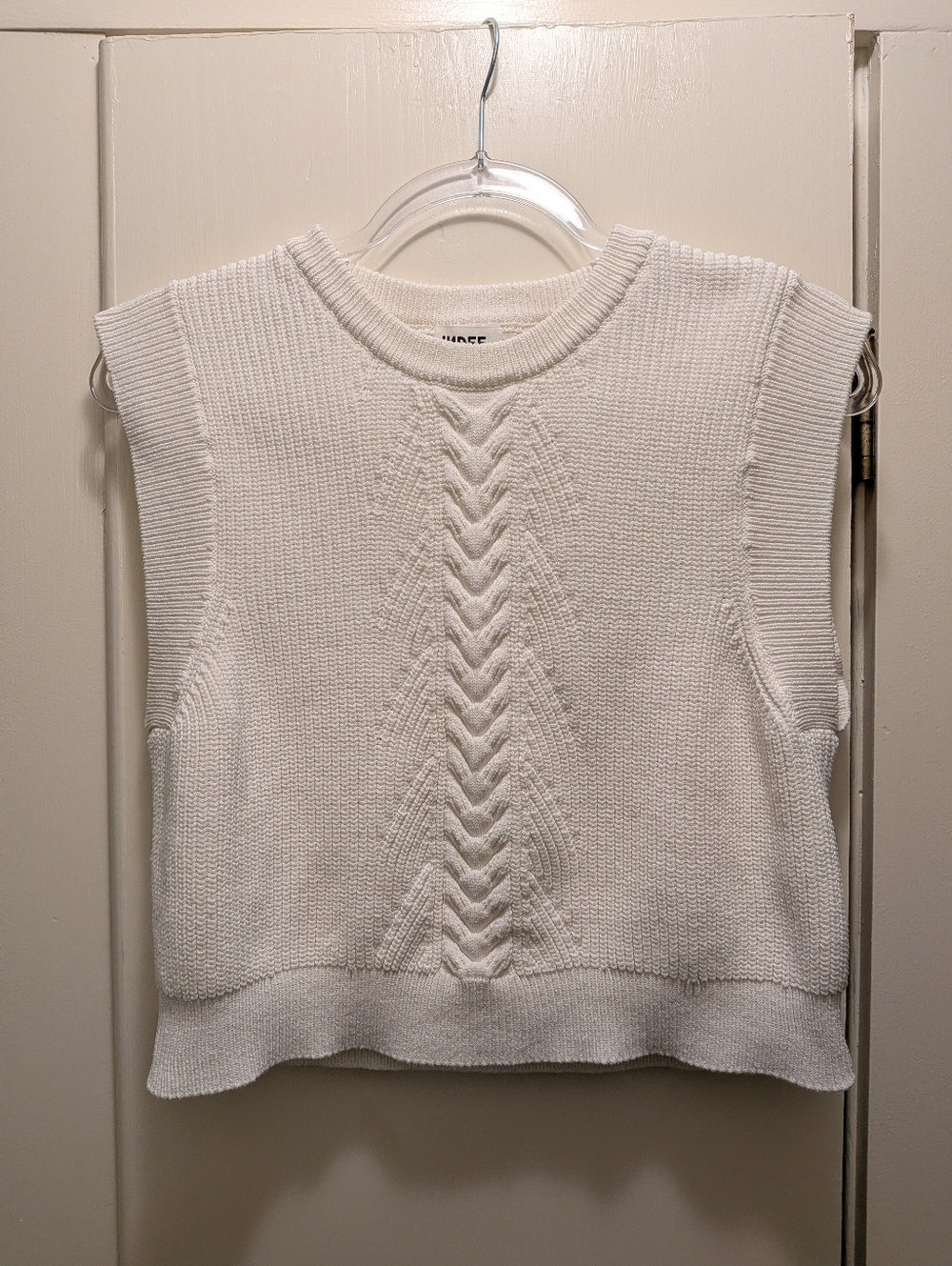 INDEE Sleeveless Cable-Knit Scoop Neck Sweater Vest - Cream XS
